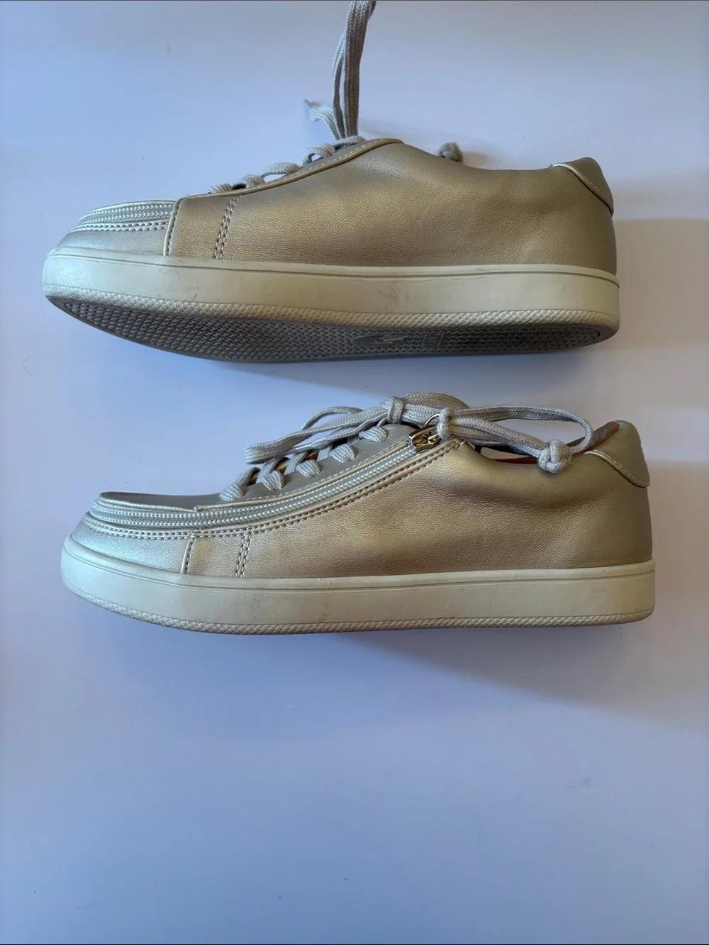 Billy Sneaker II women’s zip around sneakers size 6 in tan/ nice shape